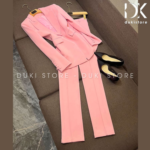 Bộ vest nữ quần ống suông màu hồng cuốn hút DKU0081