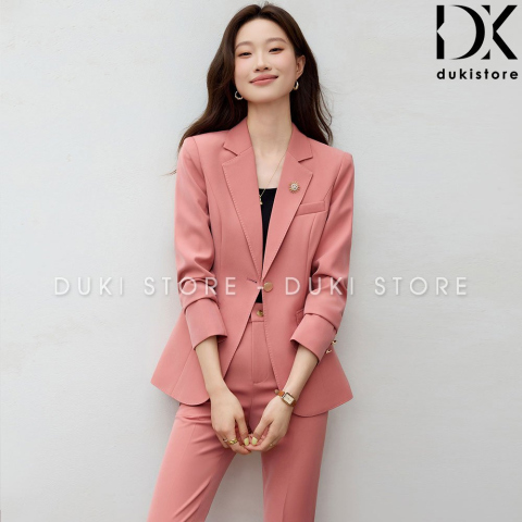 Bộ vest nữ màu hồng 1 cúc ống loe đột viền cao cấp DKU0147